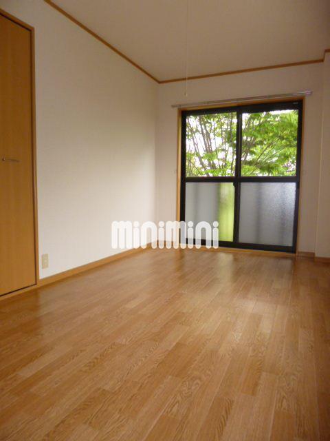 その他　暖かい陽が差し込むリビングです。