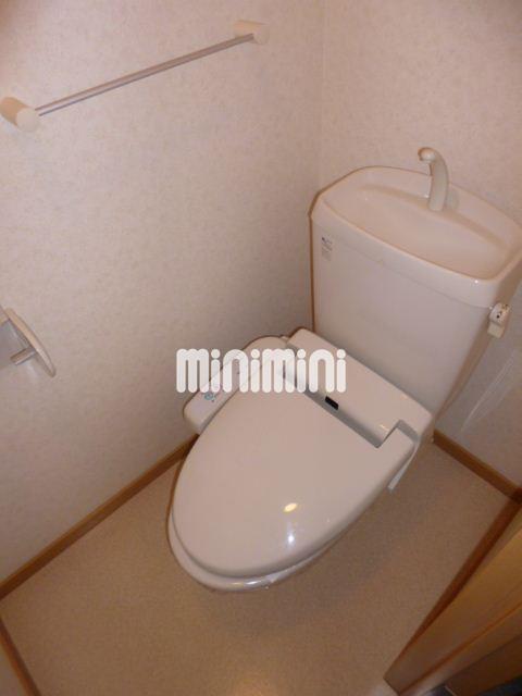 トイレ　シャワー付きトイレ完備です！