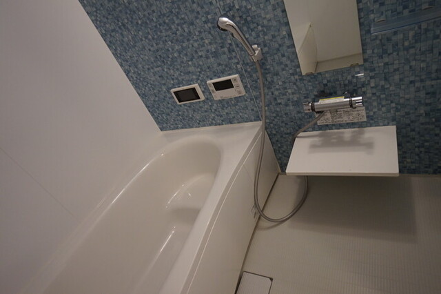 バス・シャワールーム　浴室