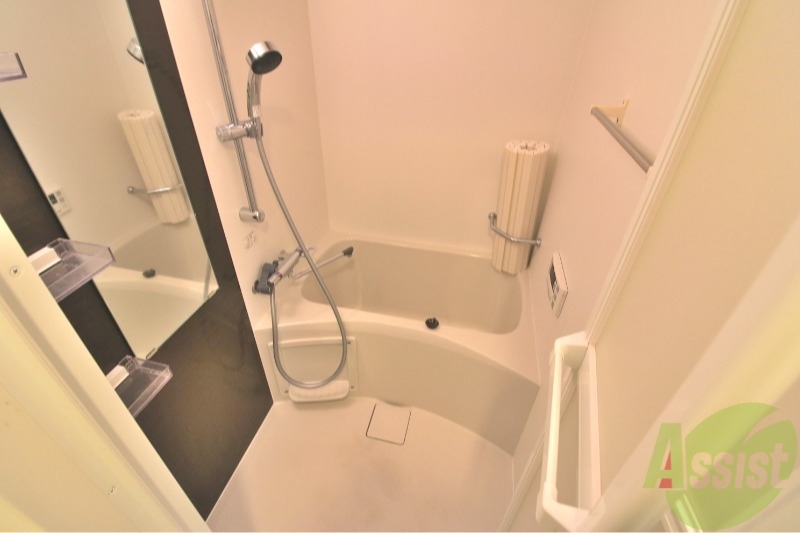 バス・シャワールーム　清潔でゆったりできますね。