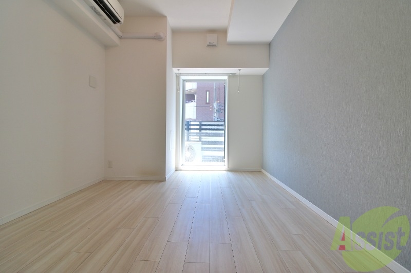 居室・リビング　明るいお部屋ですね。