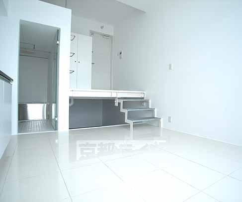 居室・リビング　綺麗な室内です。