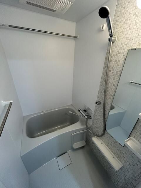 バス・シャワールーム　浴室には乾燥機が付いているので梅雨の時期でも安心です☆