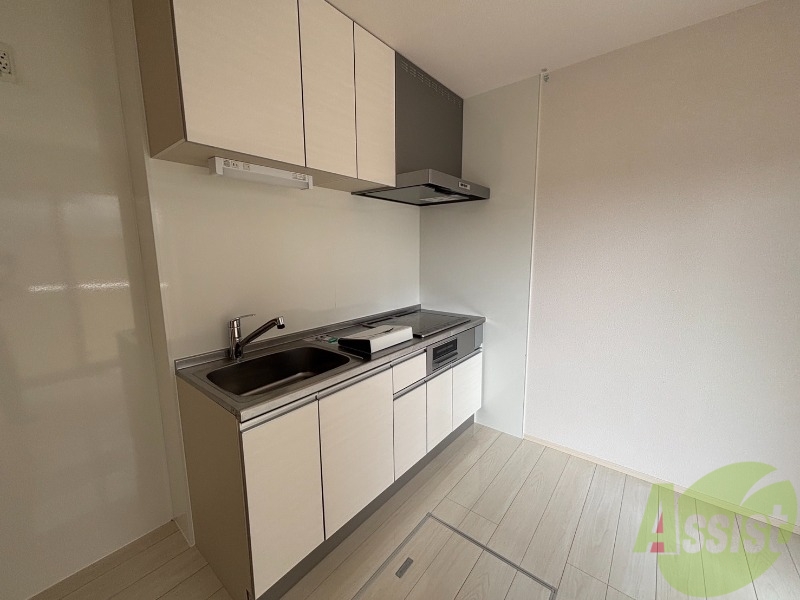 キッチン　キッチンはＩＨでグリル付き。料理の幅が広がりますね。