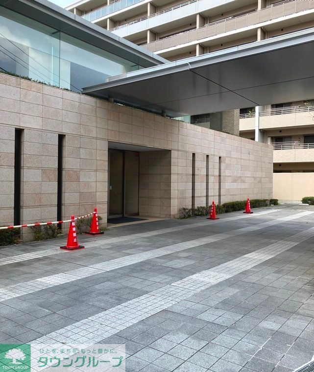 エントランス　★お問い合わせはタウンハウジングまで★