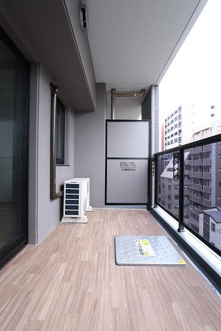 バルコニー　洗濯物もたくさん干せますよ