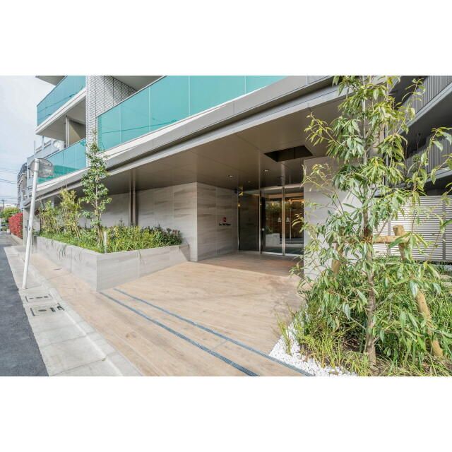 エントランス　建物の内部です