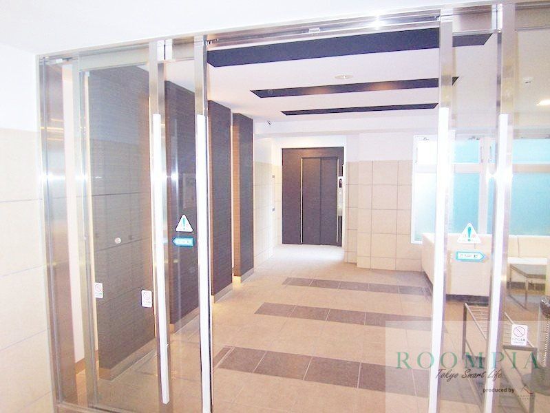 エントランス　エントランス