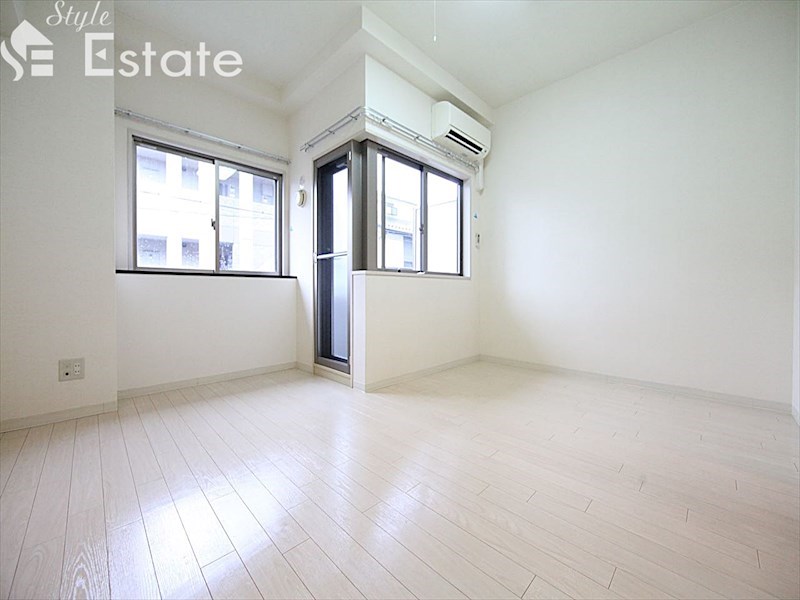 居室・リビング　内装