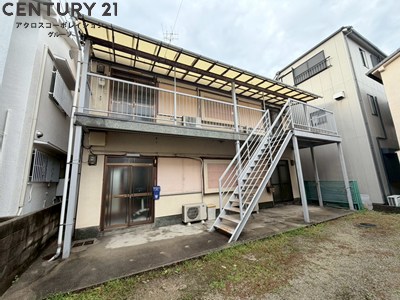 建物外観　2階建ての建物です！