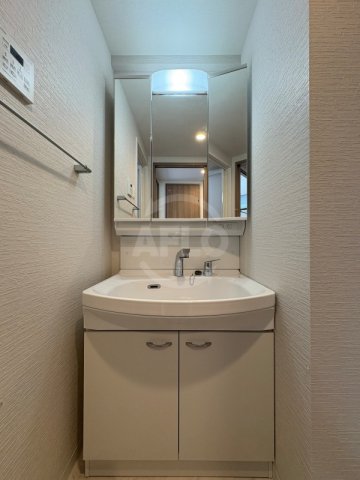 洗面設備　スプランディッド堺東　独立洗面台