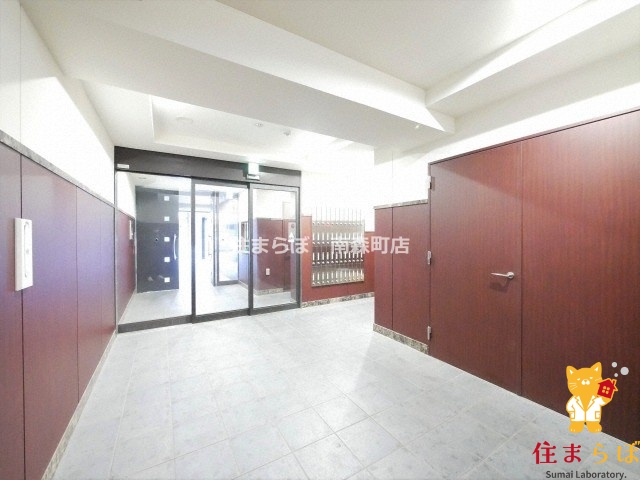 エントランス　共用部の印象も大切に