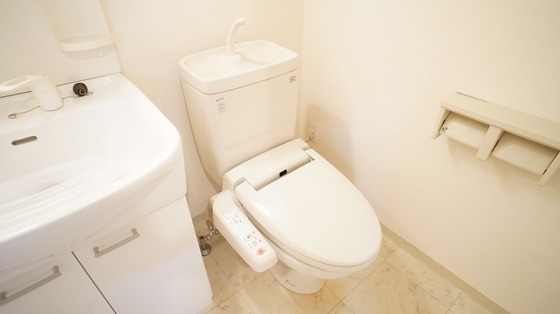 トイレ　シャワー付きトイレ