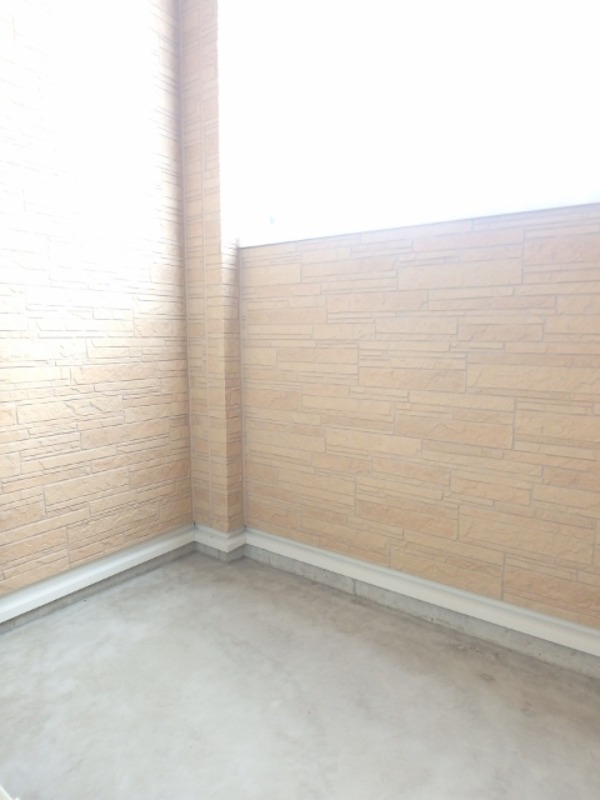 バルコニー　図面と現状に相違がある場合には現状を優先