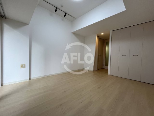 居室・リビング　セレニテ新大阪弐番館　リビング