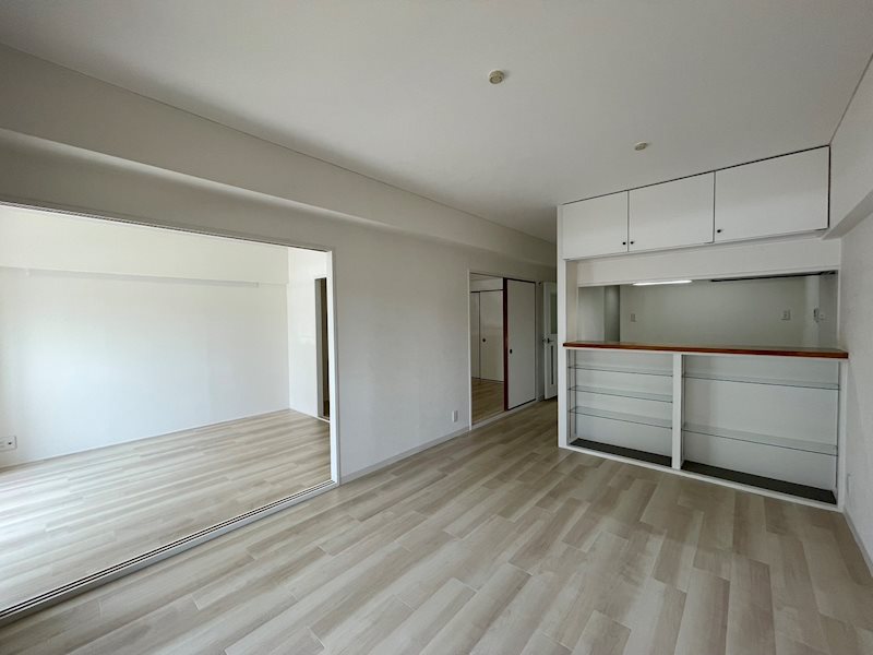 居室・リビング　前回入居前写真です。