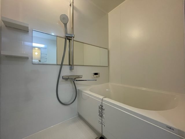 バス・シャワールーム　前回入居前写真です。