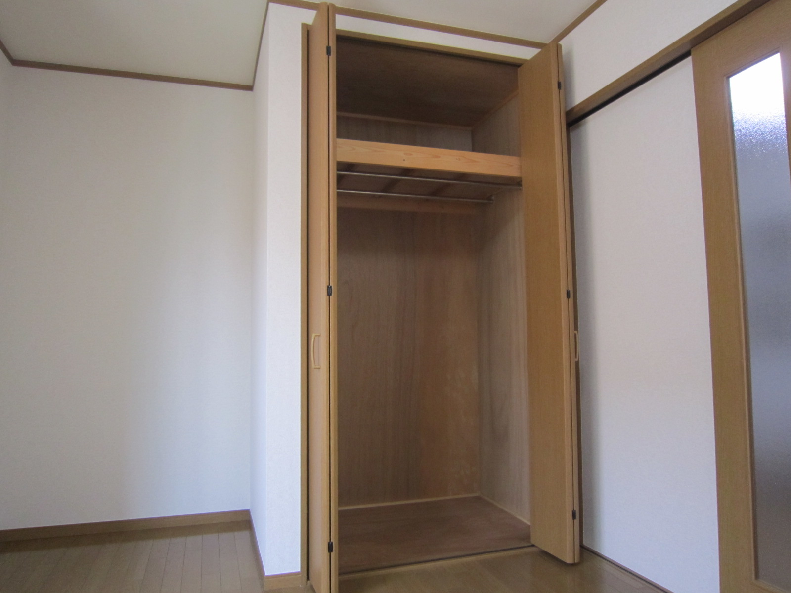 収納　洋室クローゼット