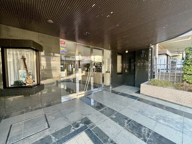 エントランス　エントランス