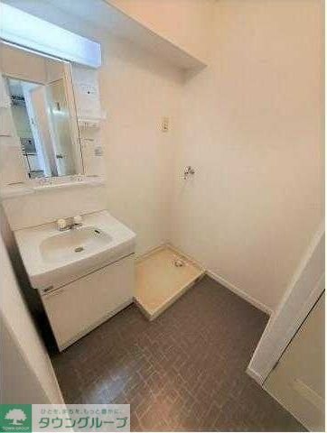 洗面設備　※同建物別号室別タイプ参考写真です。