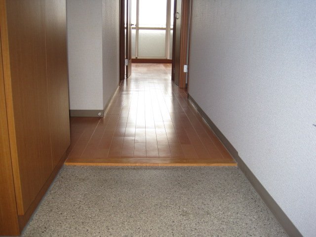 玄関　レージュ庄内通