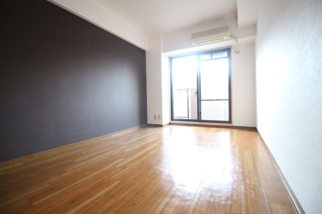 居室・リビング　モダンな内装