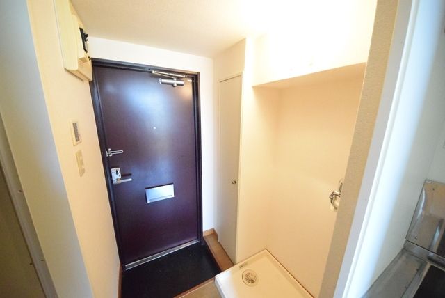 玄関　同物件別部屋参考