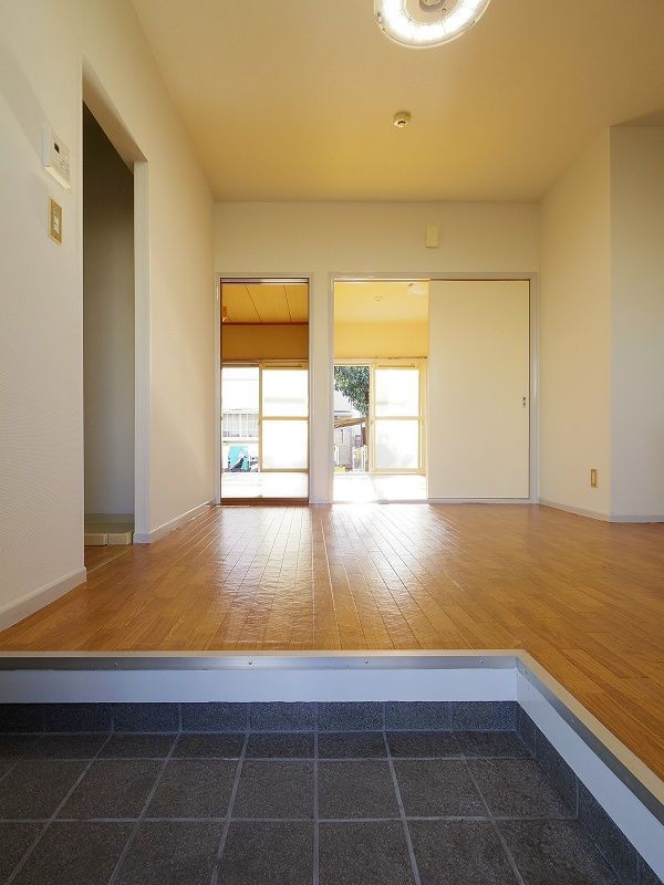 玄関　※同仕様写真です