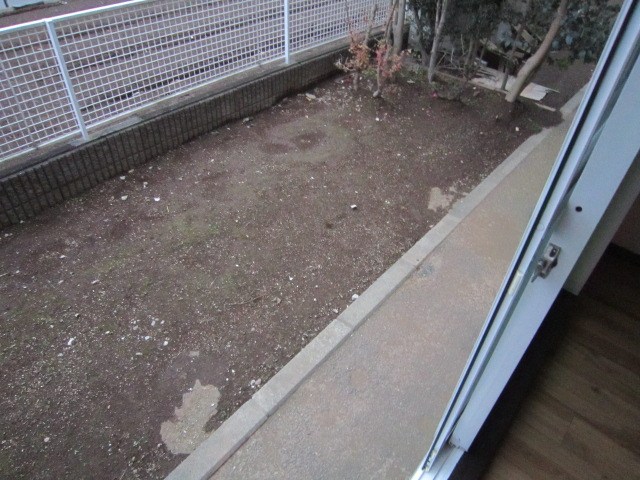 バルコニー　現況優先