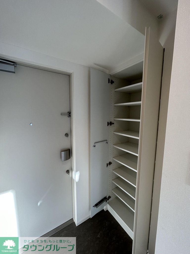 玄関　バルコニー