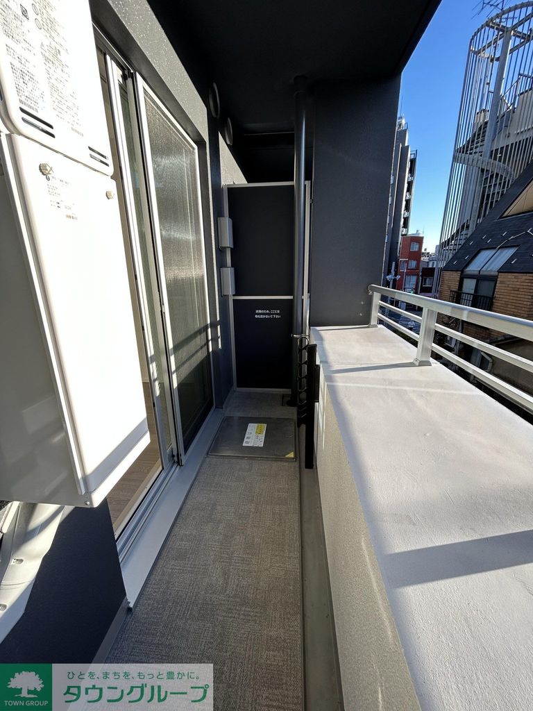 バルコニー　駐車場