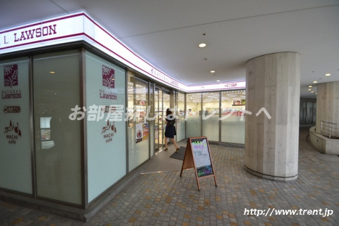 コンビニ　ナチュラルローソン 東京オペラシティ（コンビニ）まで350m