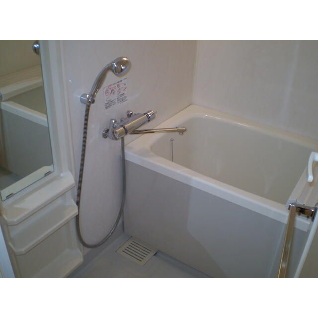 バス・シャワールーム　お風呂です