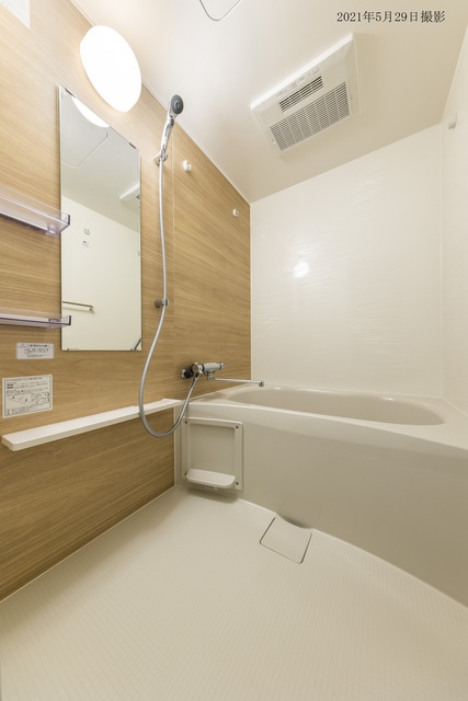 バス・シャワールーム　※写真は同タイプ住戸です。