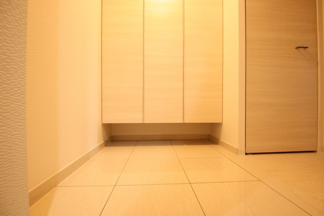 玄関　※別室の参考写真の為、現況優先です。