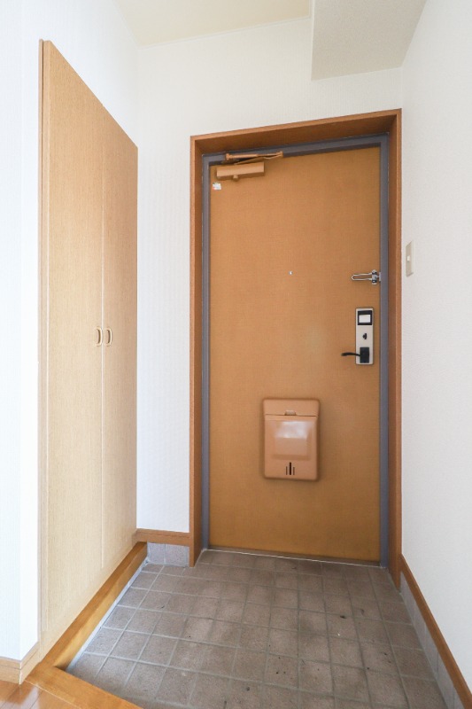 玄関　図面と現状に相違がある場合には現状を優先