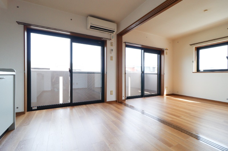 居室・リビング　図面と現状に相違がある場合には現状を優先