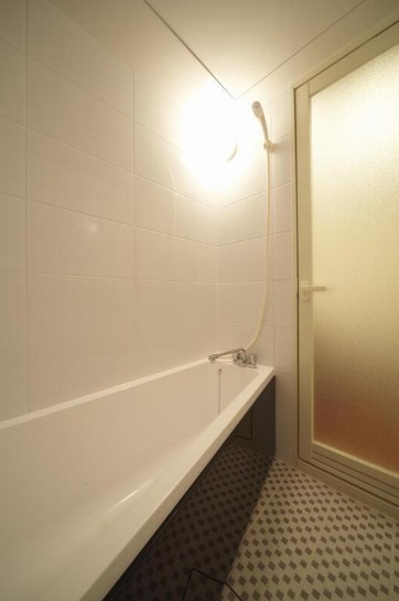 バス・シャワールーム　【参考】同間取・別号室の写真です