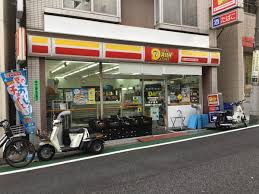 コンビニ　ニューヤマザキデイリーストア御成門タワー店（コンビニ）まで247m