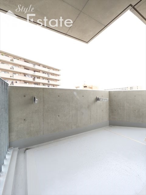 バルコニー　バルコニー