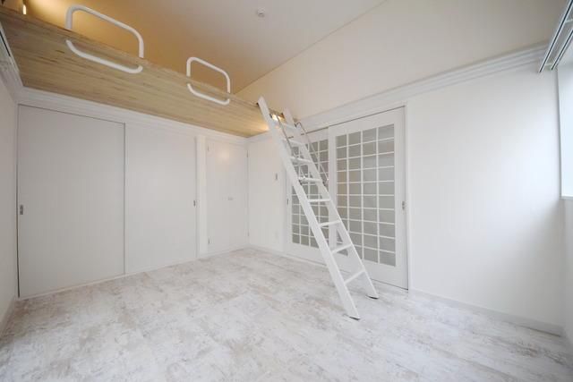 居室・リビング　別号室仕様写真