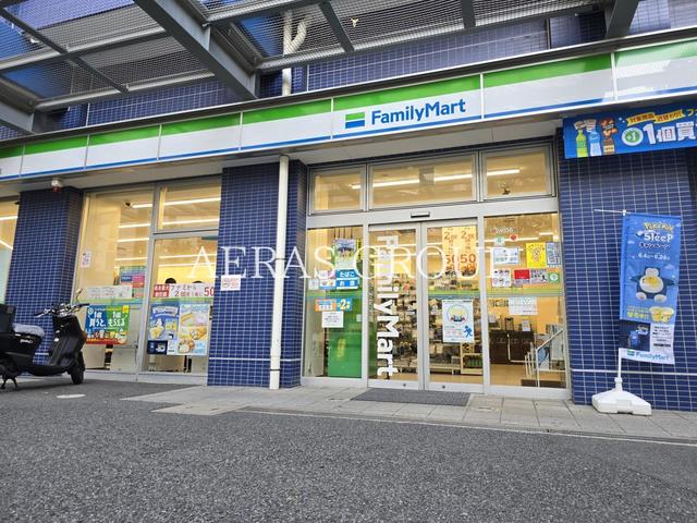 コンビニ　ファミリーマート勝どき三丁目店（コンビニ）まで58m