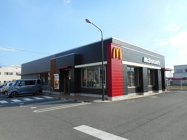 飲食店　マクドナルド福山神辺店（飲食店）まで470m