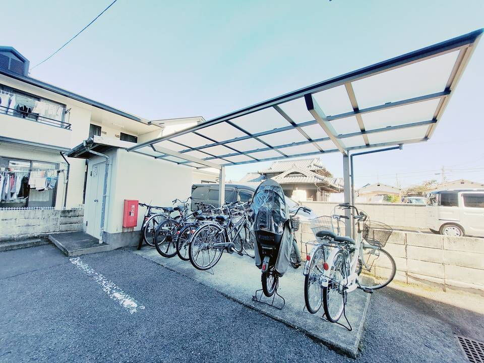 駐車場　駐輪場