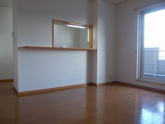 居室・リビング　同建物別号室