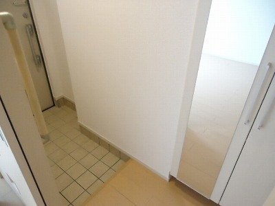 玄関　収納もある玄関です