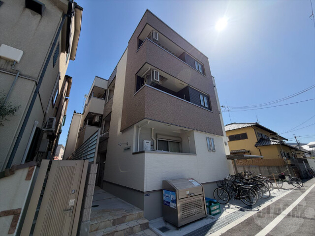 建物外観　築浅の綺麗な建物です