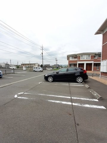 駐車場　駐車場に車を止められます