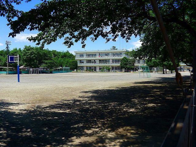 小学校　太田市立世良田小学校（小学校）まで600m