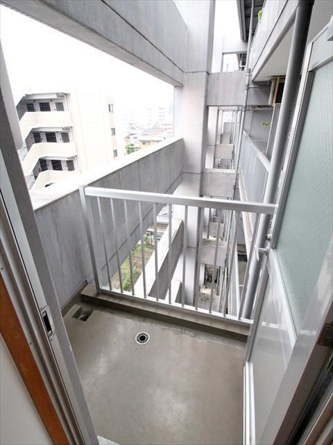 バルコニー　松山市山越　グランアルブル山越II　南側ベランダ